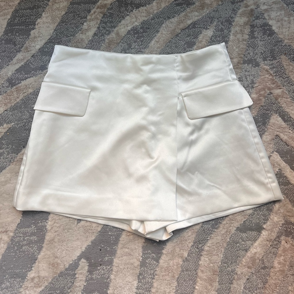 Zara White Satin Skort